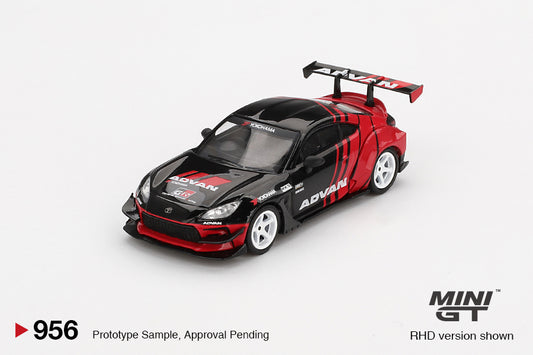 Mini GT 1/64 - Toyota GR86 HKS TYPE R ADVAN 2022 Tokyo Auto Salon