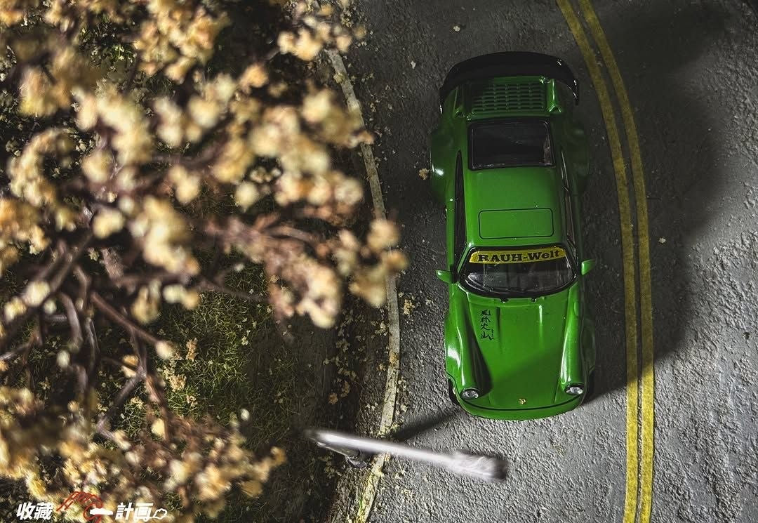 Tarmac Works x 7-eleven Exclusive 1/64 - Porsche RWB 964 Furinkazan