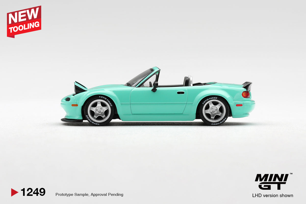 Mini GT 1/64 - Mazda MX-5 (NA) Pandem Mint Green