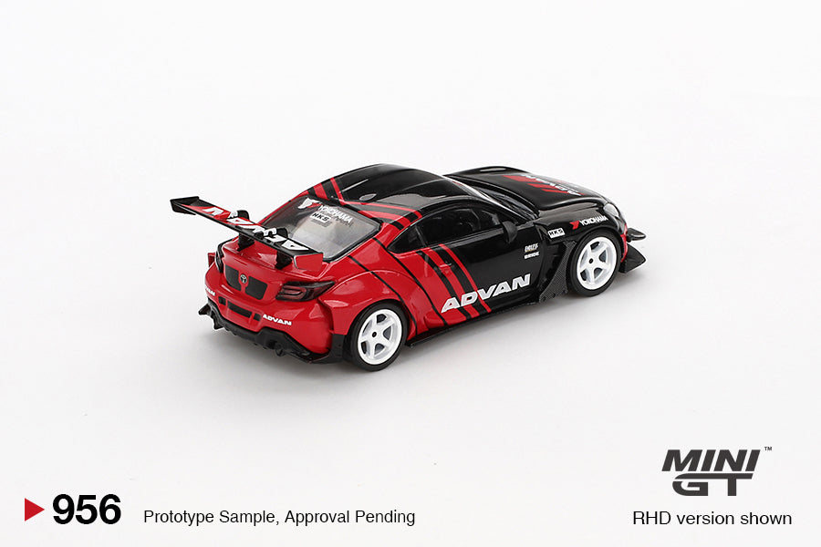 Mini GT 1/64 - Toyota GR86 HKS TYPE R ADVAN 2022 Tokyo Auto Salon