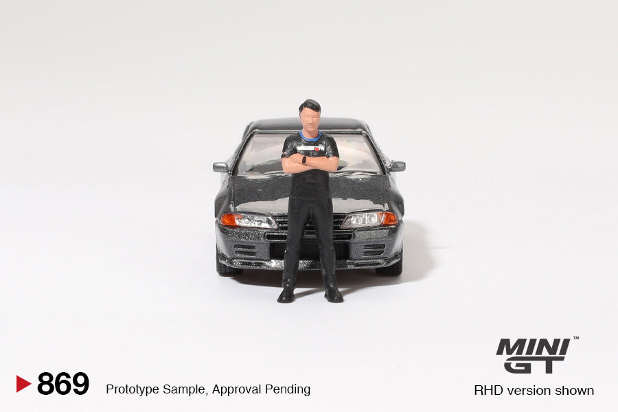Mini GT 1/64 - Nissan Skyline GT-R (R32) Gunmetal W/ Matsuda Figure Tsugio Matsuda Collection