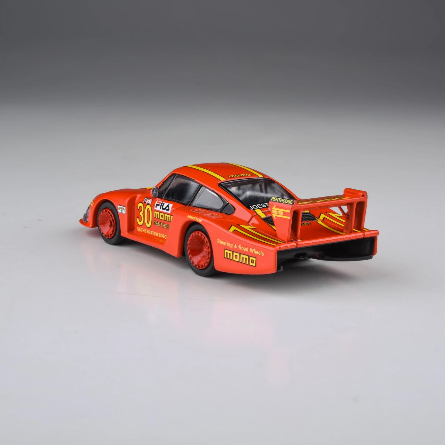 Para64 1/64 - Porsche 935 1981 Laguna Seca Momo Penthouse Racing