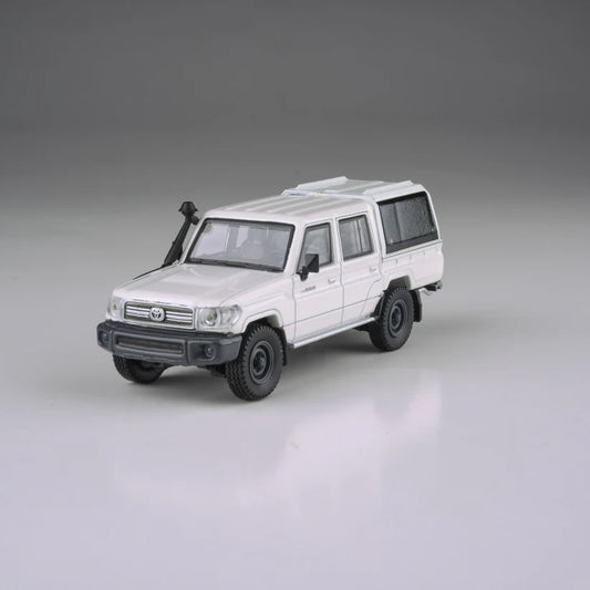 Para64 1/64 - 2014 Toyota Land Cruiser 79 French Vanilla w/ Canopy