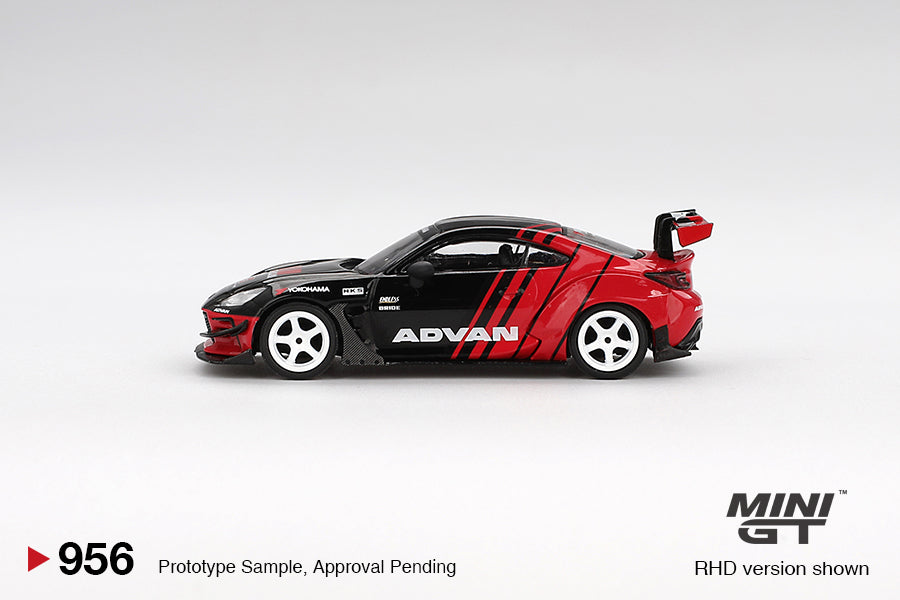 Mini GT 1/64 - Toyota GR86 HKS TYPE R ADVAN 2022 Tokyo Auto Salon