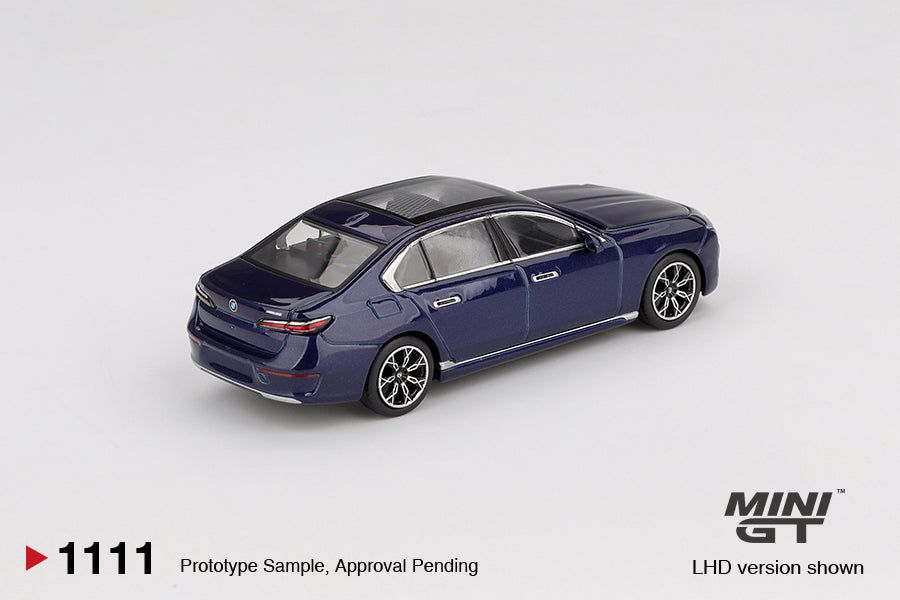 Mini GT 1/64 - BMW i7 xDrive60 Tanzanite Blue Metallic
