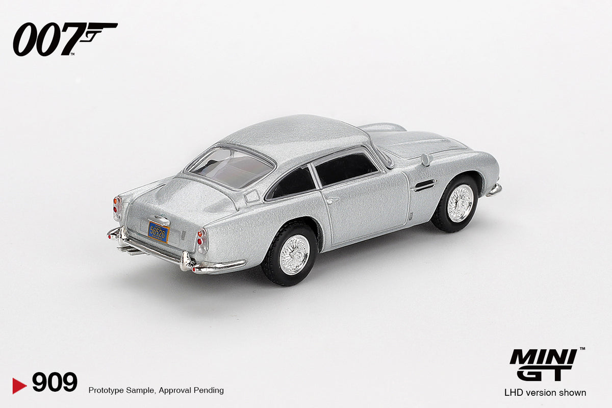 Mini GT 1/64 - Aston Martin DB5 “Casino Royale” (BLISTER)