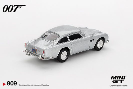 Mini GT 1/64 - Aston Martin DB5 “Casino Royale” (BLISTER)