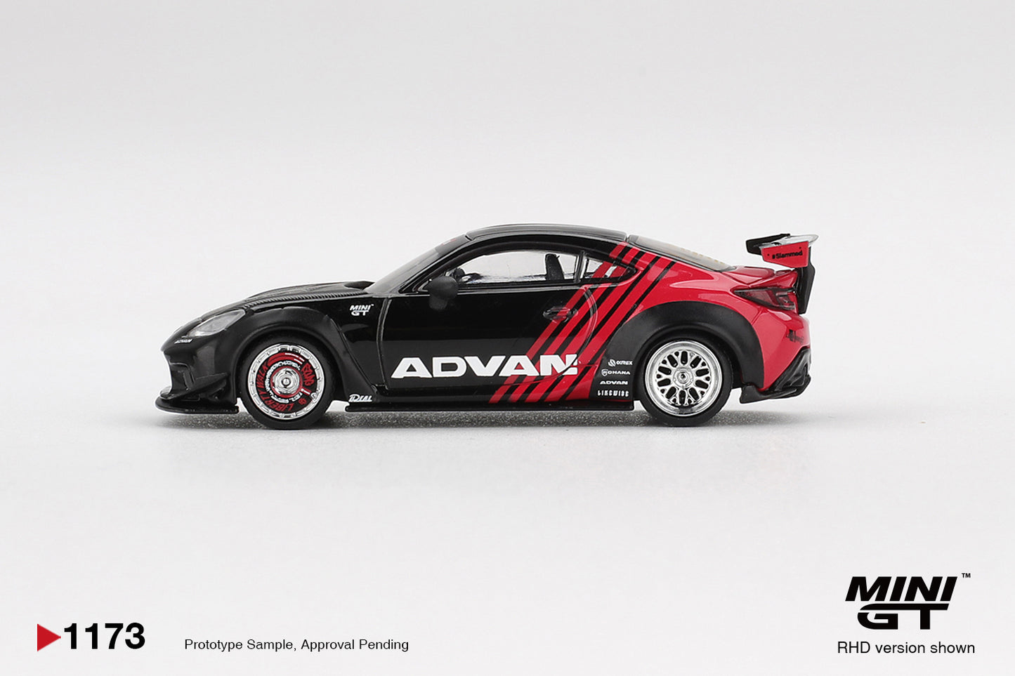 Mini GT 1/64 - Toyota GR86 LB★Nation Advan
