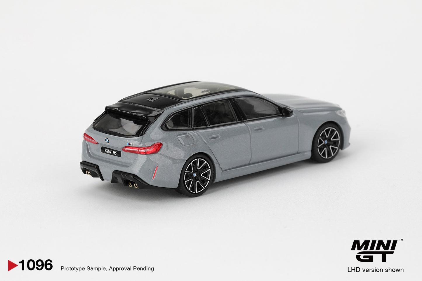 Mini GT 1/64 - BMW M5 Touring Brooklyn Grey Metallic