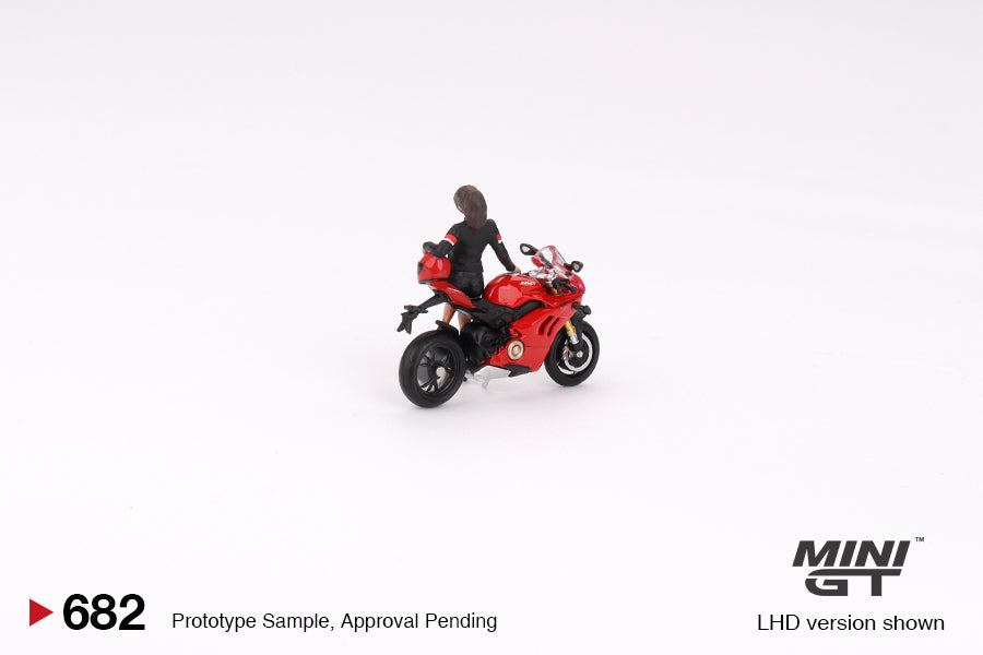 Mini GT 1/64 - Ducati Panigale V4 S w/ Ducati Girl