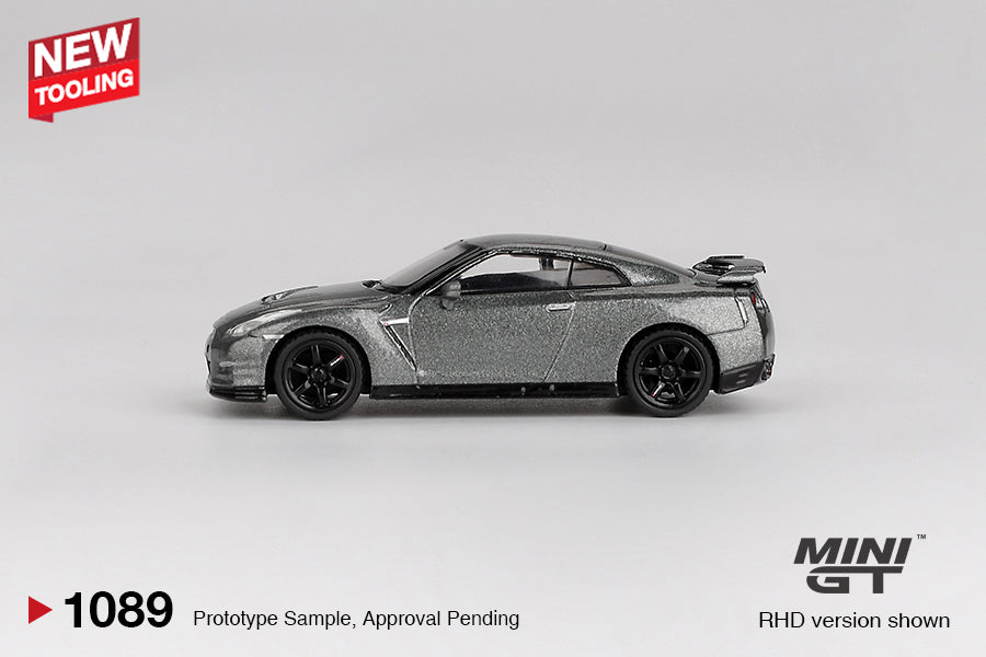 Mini GT 1/64 - NISSAN GT-R 2013 Dark Metal Gray (NISMO R35 CRS Version)