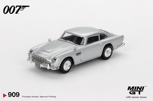 Mini GT 1/64 - Aston Martin DB5 “Casino Royale” (BLISTER)