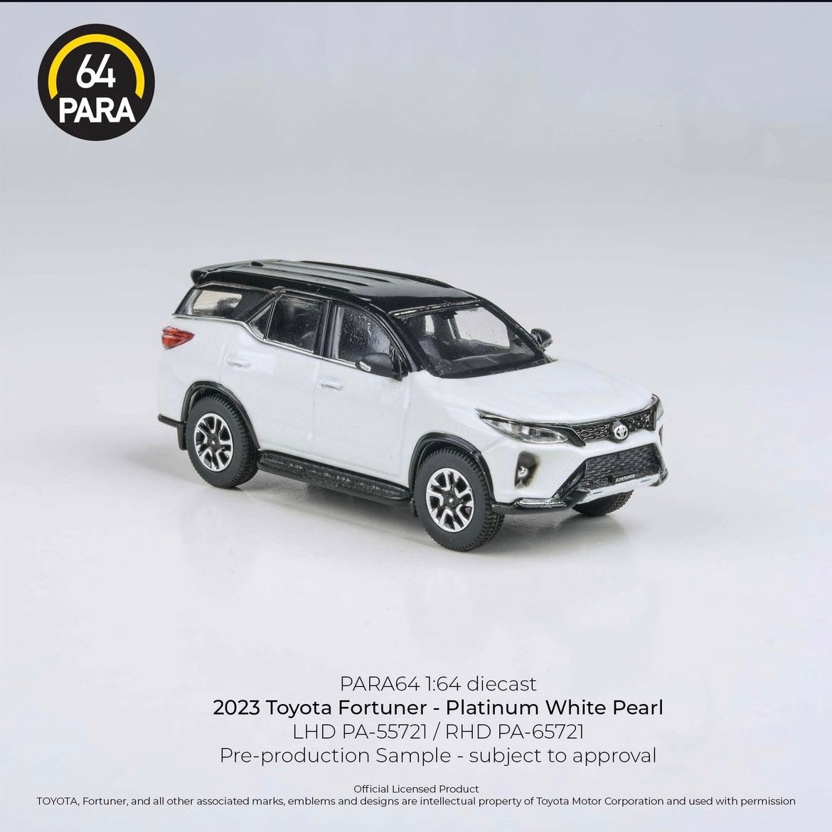 Para64 1/64 - 2023 Toyota Fortuner Platinum White