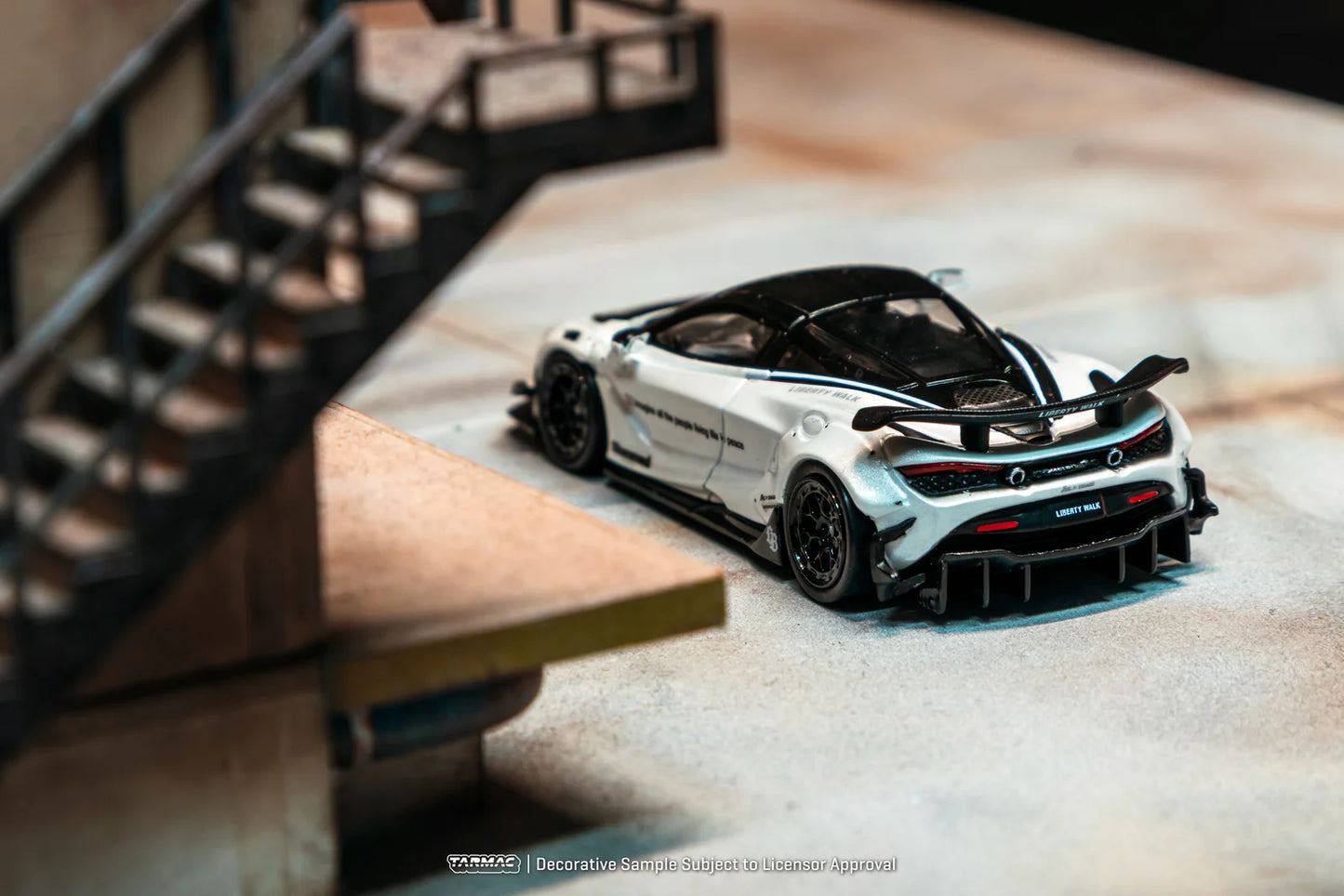Tarmac Works x CM Model 1/64 - LB-Works McLaren 720S White - HOBBY64