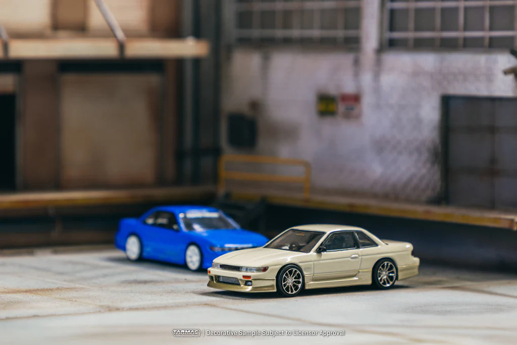 Tarmac Works 1/64 - VERTEX Nissan Silvia S13 White / Gold - Lamley Special Edition