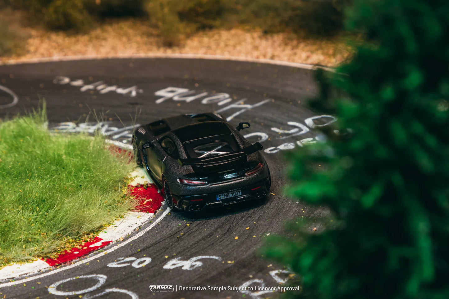 Tarmac Works 1/64 - Mercedes-Benz AMG GT Black Series Grey - GLOBAL64
