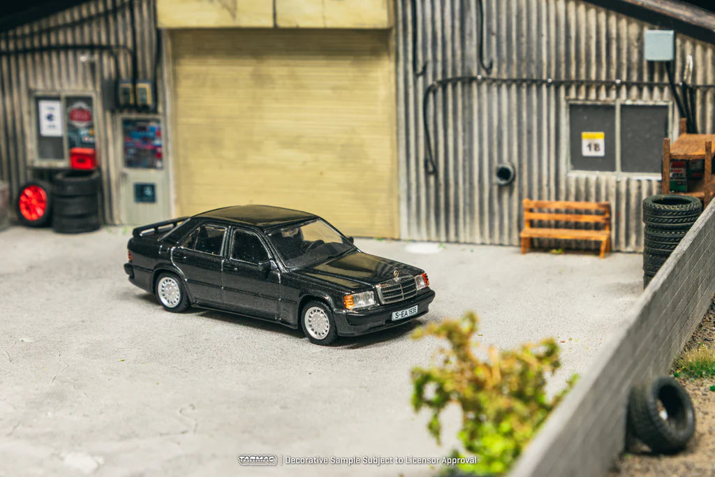 Tarmac Works 1/64 - Mercedes-Benz 190 E 2.3-16 Blue-Black Metallic - GLOBAL64
