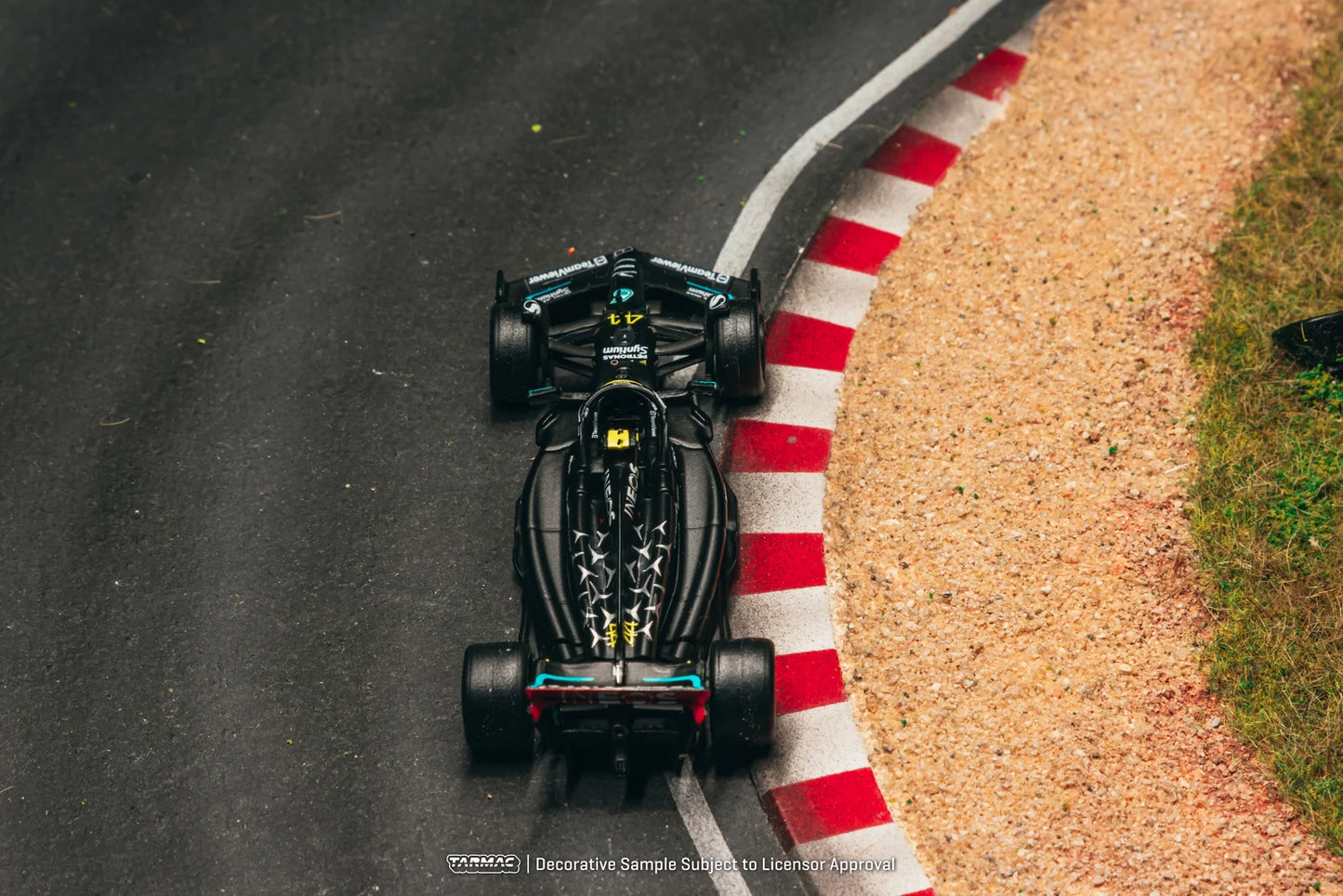 Tarmac Works x iXO Models 1/64 - Mercedes-AMG F1 W14 E Performance Italian Grand Prix 2023 #44 Lewis Hamilton - GLOBAL64
