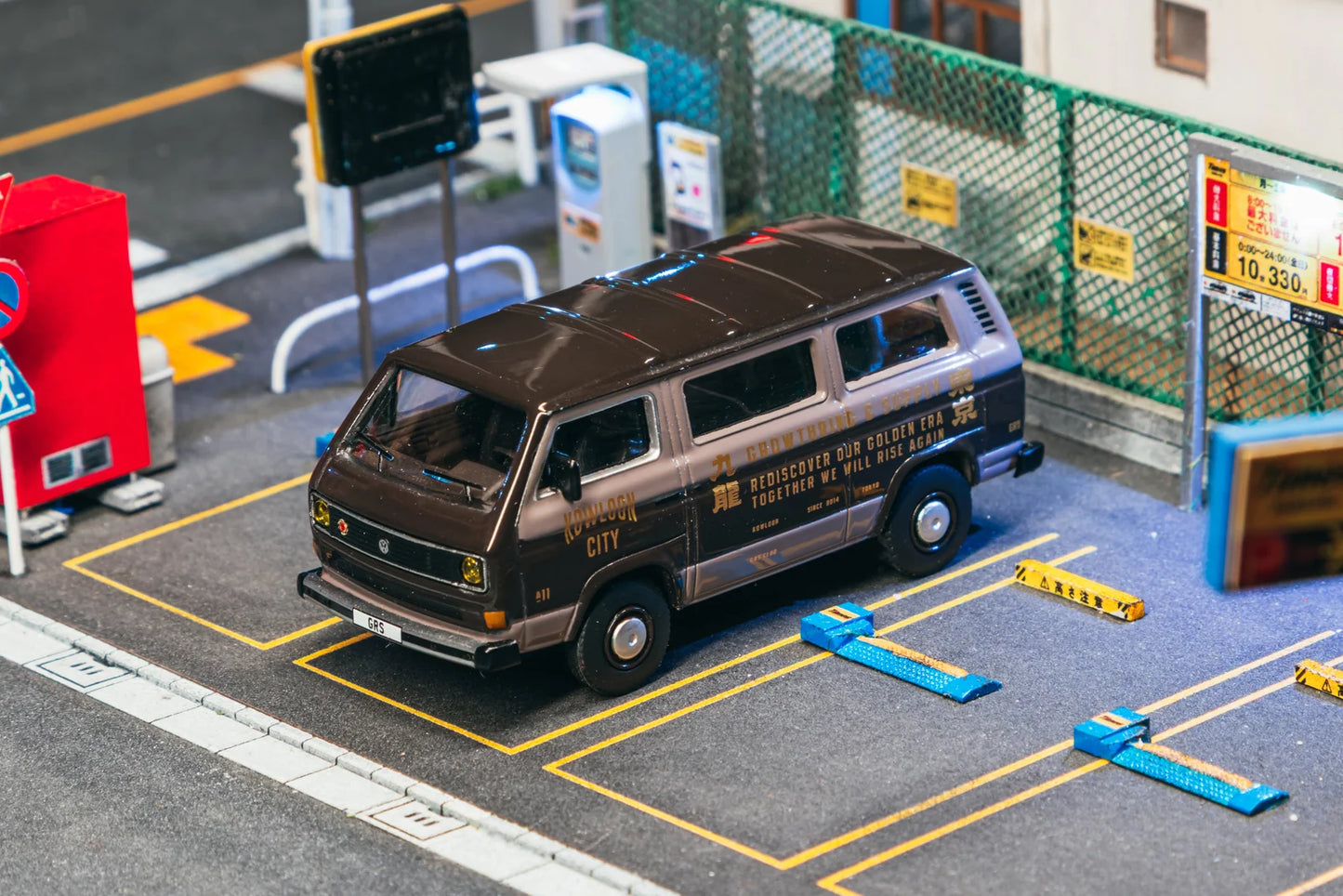 Tarmac Works x Schuco 1/64 - Volkswagen T3 Van GRS - COLLAB64