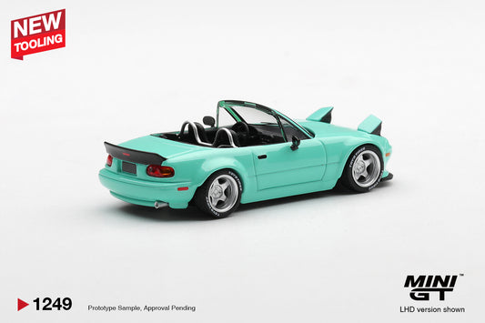 Mini GT 1/64 - Mazda MX-5 (NA) Pandem Mint Green