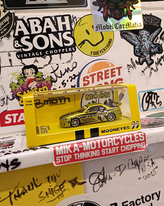 Kyosho 1/64 - Nissan Skyline GT-R (BNR34) Mooneyes Art Of Speed 2026 Event Edition (MOTN)