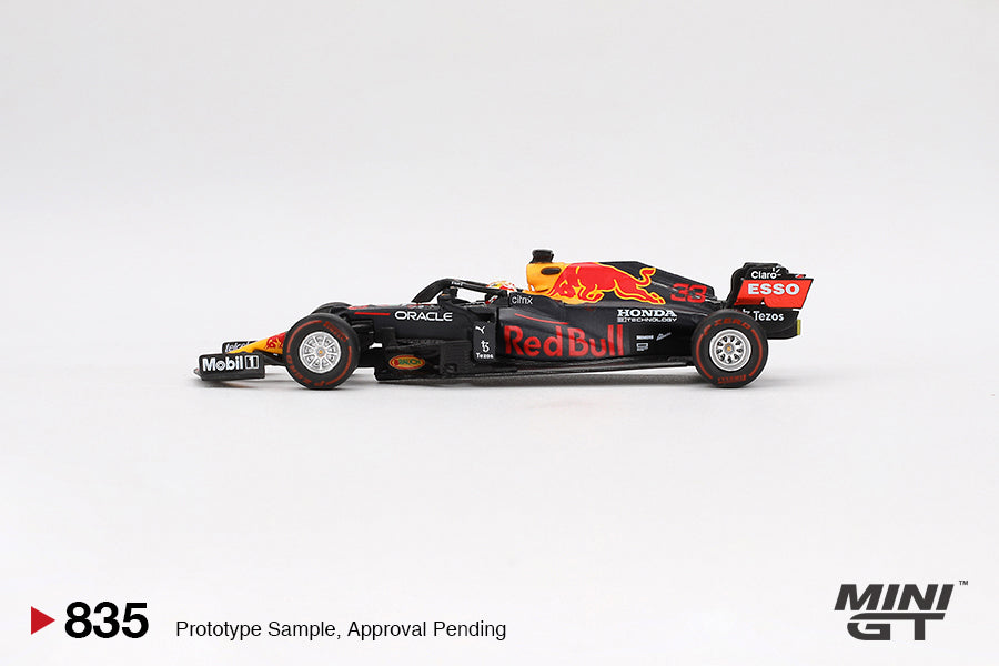 Mini GT 1/64 - Red Bull RB16B #33 Max Verstappen 2021 Abu Dhabi Grand Prix Winner